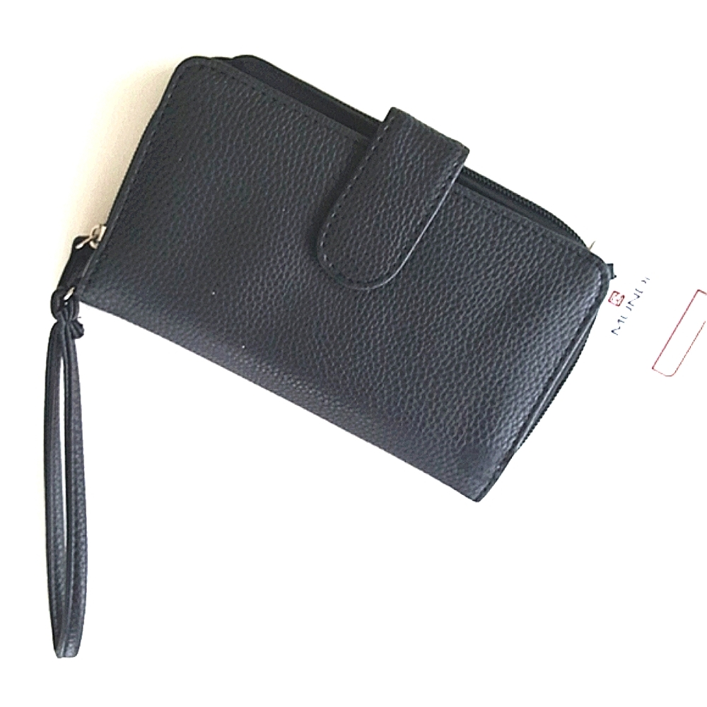 Mundi Clutch Wristlet Vegan Wallet Phone All in One Black Pebble Textured NWT
